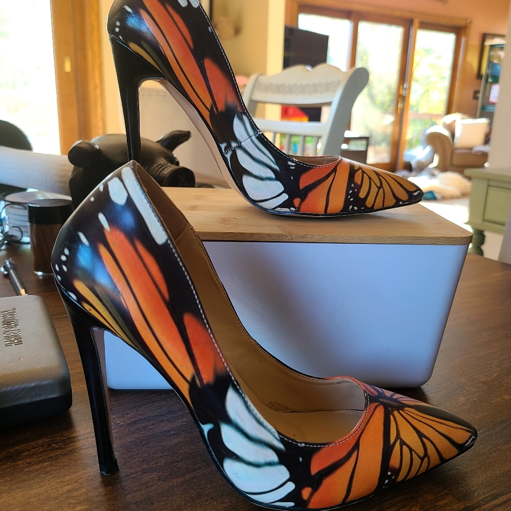 Monarch butterfly heels